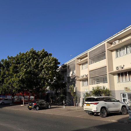 Stern Self Catering Apartments Windhoek Eksteriør billede