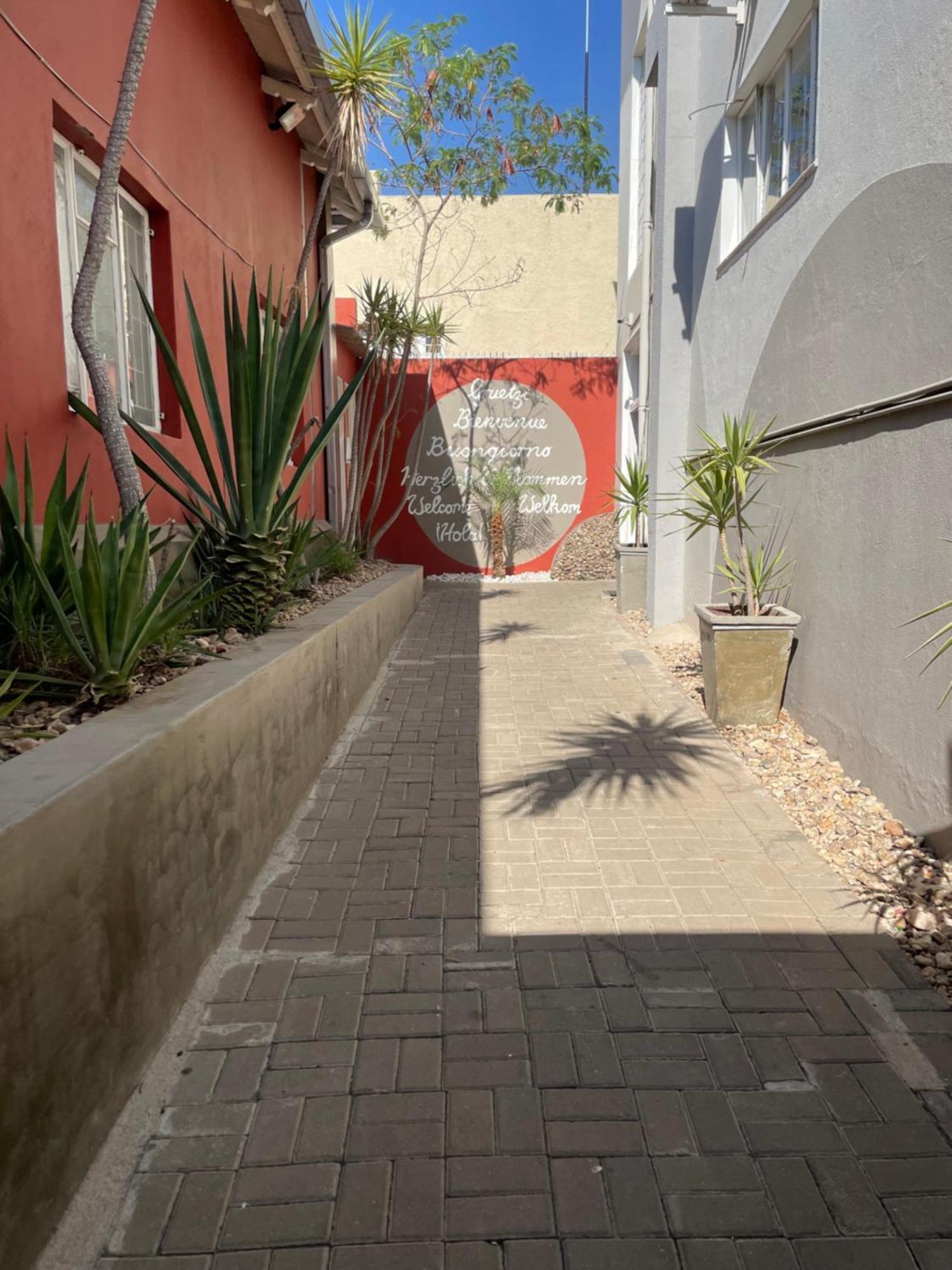 Stern Self Catering Apartments Windhoek Eksteriør billede