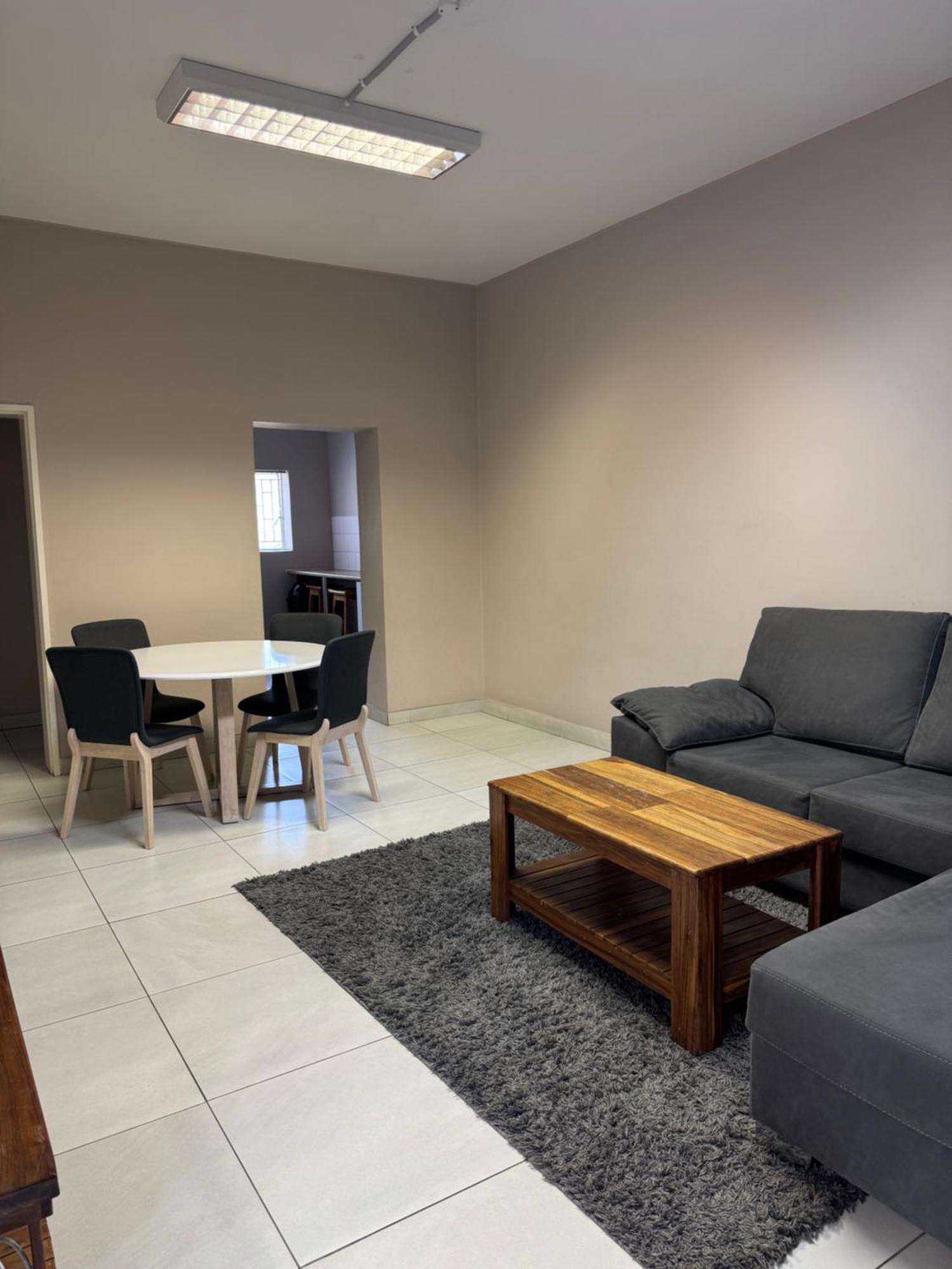 Stern Self Catering Apartments Windhoek Eksteriør billede