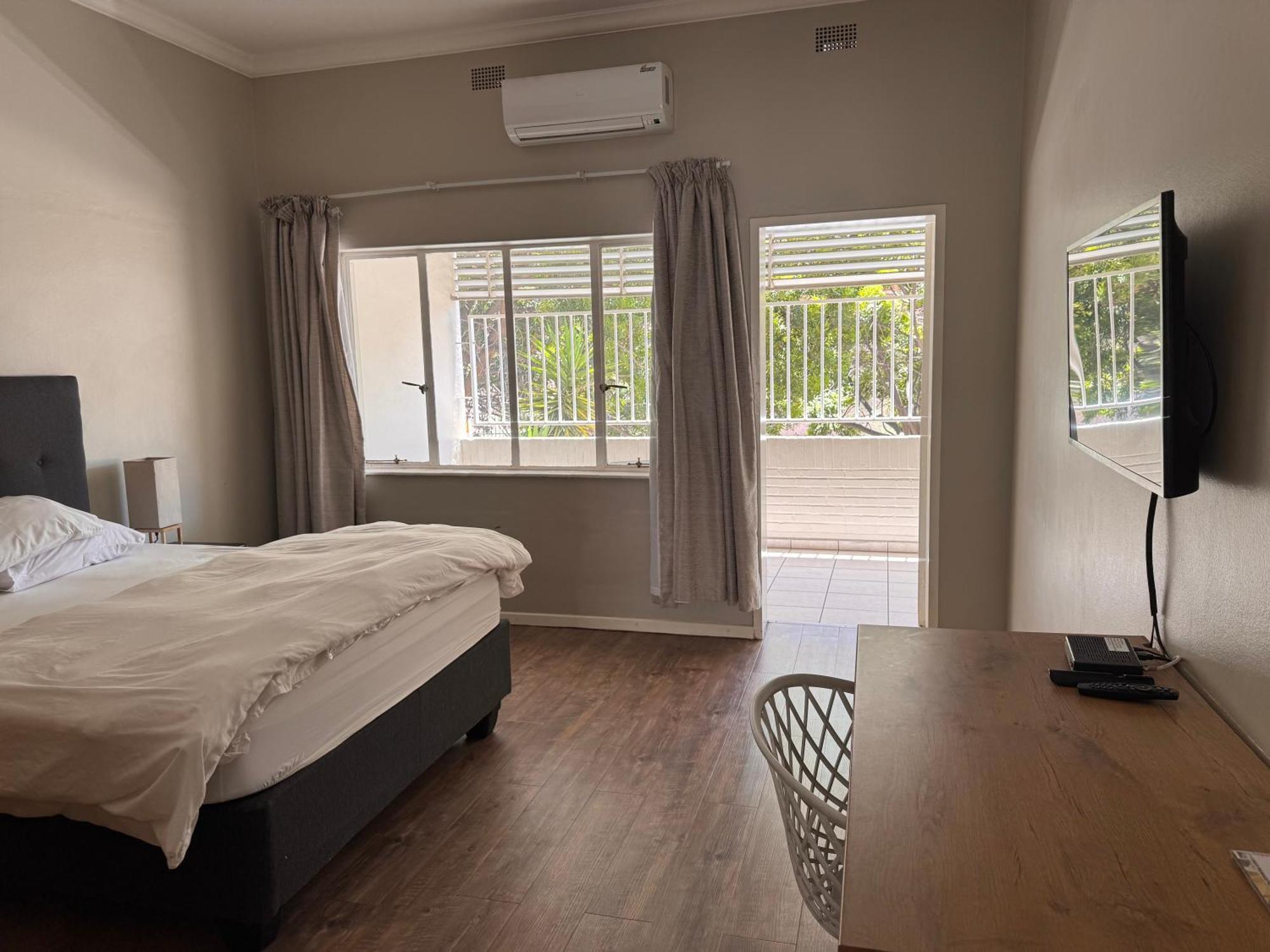 Stern Self Catering Apartments Windhoek Eksteriør billede