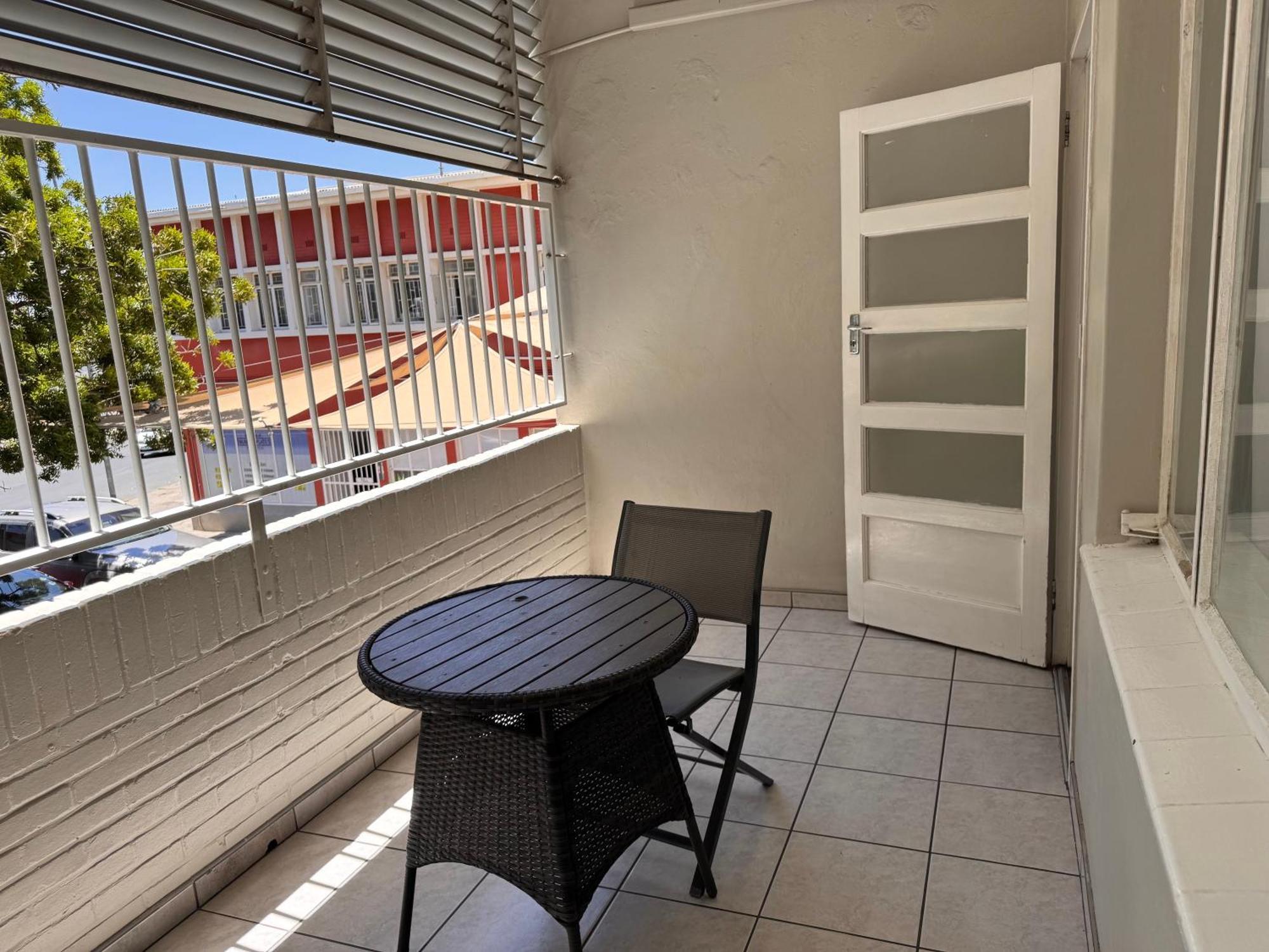 Stern Self Catering Apartments Windhoek Eksteriør billede