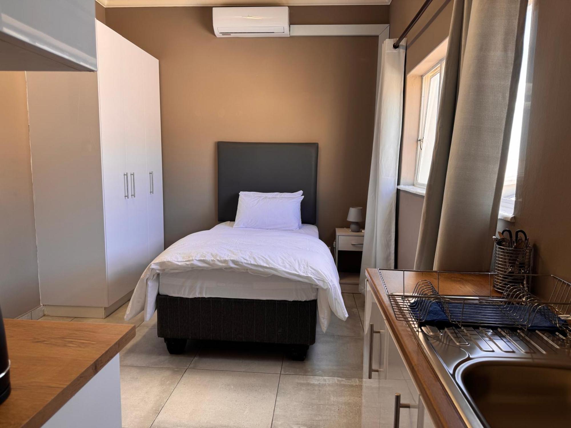 Stern Self Catering Apartments Windhoek Eksteriør billede